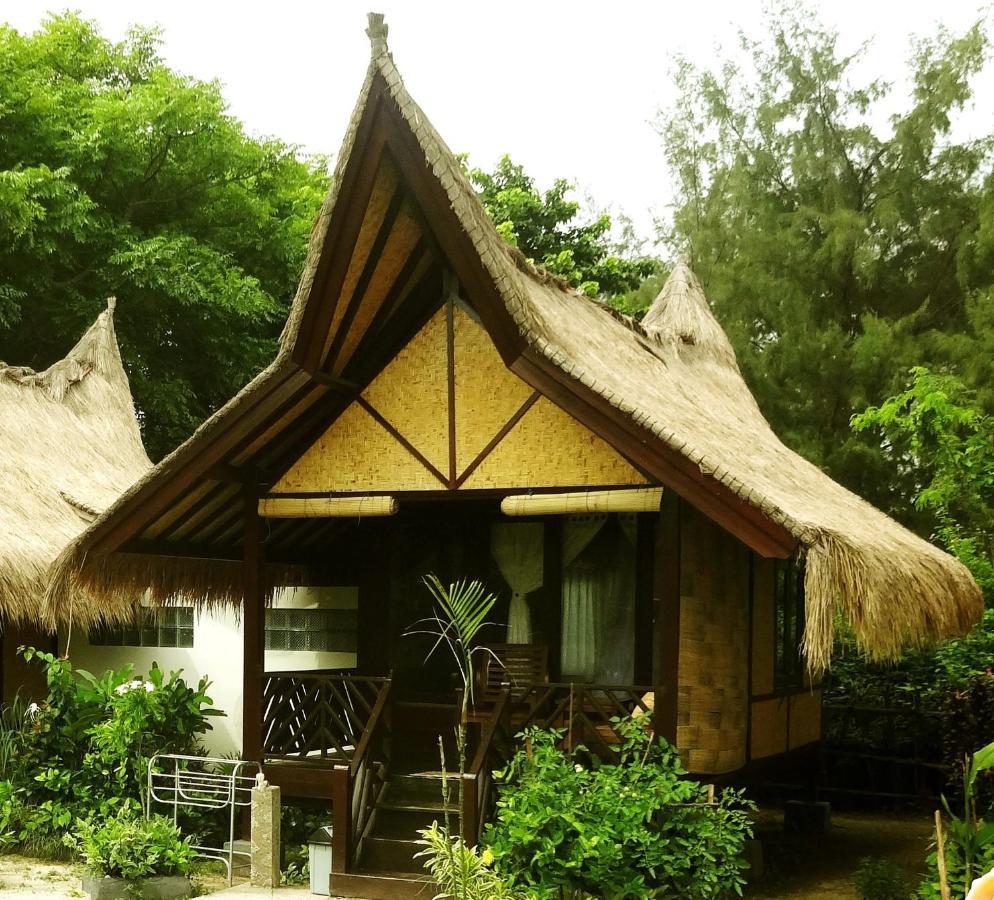 Ana Warung & Bungalows Gili Meno Exterior photo