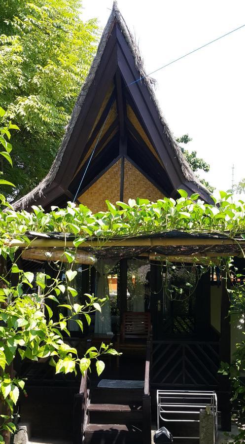 Ana Warung & Bungalows Gili Meno Exterior photo