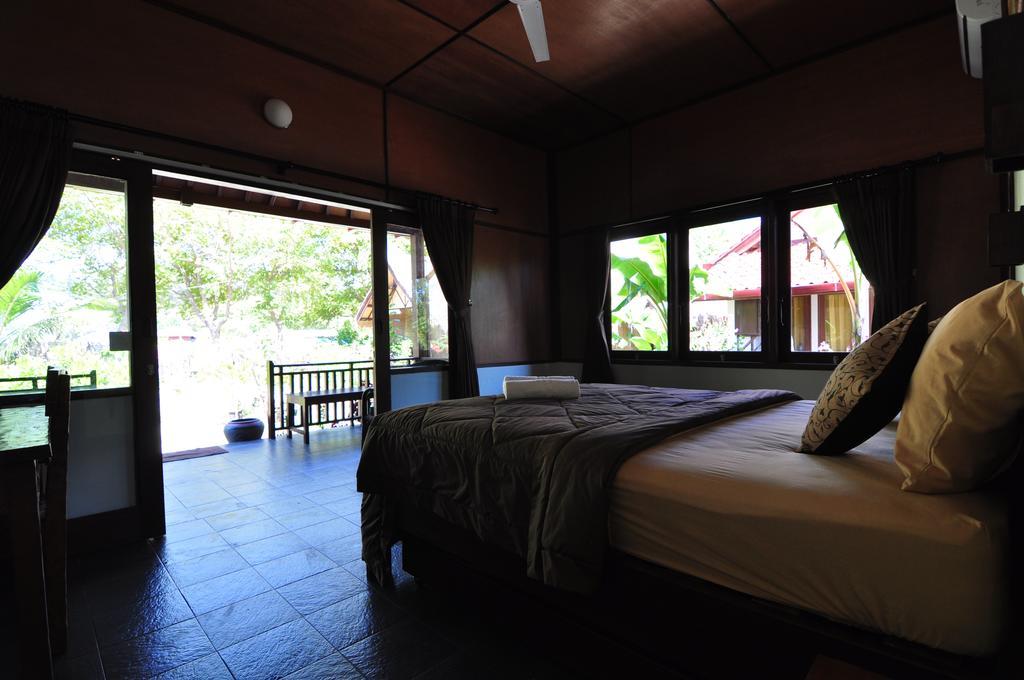 Ana Warung & Bungalows Gili Meno Exterior photo