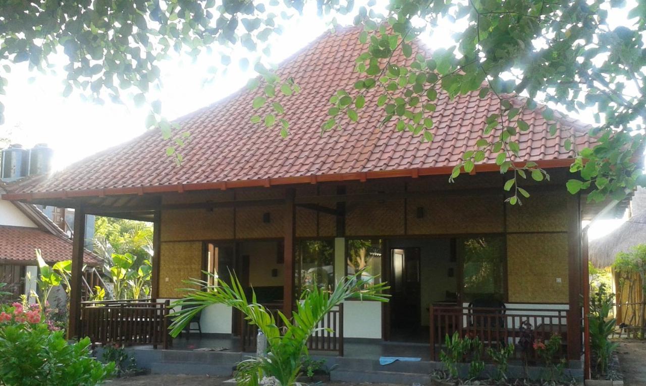 Ana Warung & Bungalows Gili Meno Exterior photo